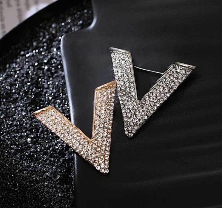 Brosa cu perle pentru îmbrăcăminte femei