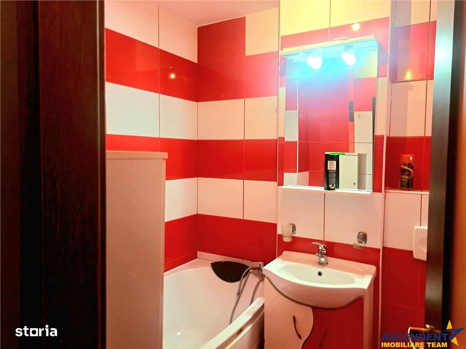 Apartament generos 3 camere de inchiriat, in zona apreciabila, Nicolae