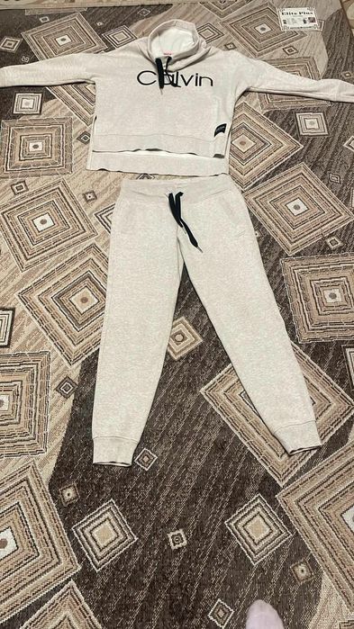 Костюм 40-42 размер