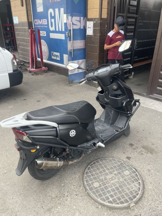 Sotiladi skuter 600$ narxi keliwiladi joyida