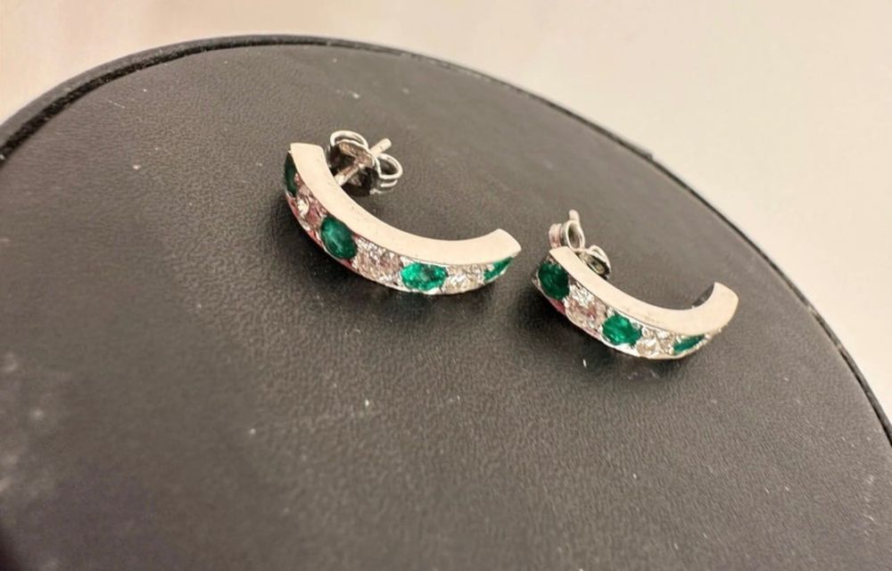 Set cercei și inele diamante și smaralde