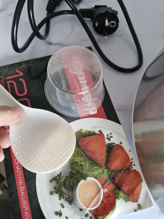 Продам мультиварку 8000 тг