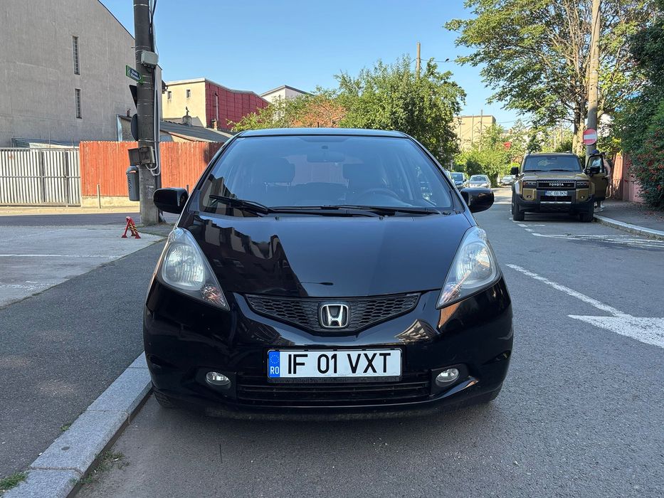Honda Jazz 1.2, 90 CP, i-VTEC, interior îngrijit