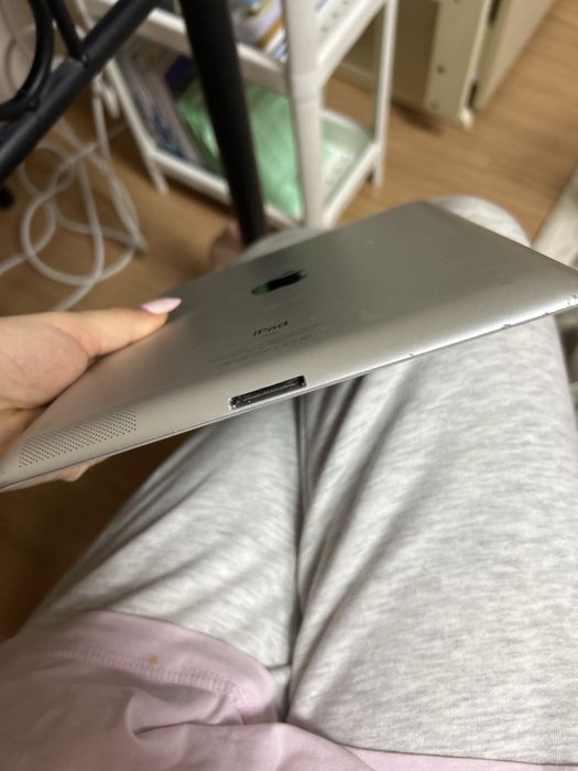 айпад старый продаю срочно торг