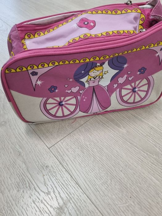 Розов несесер за момичета