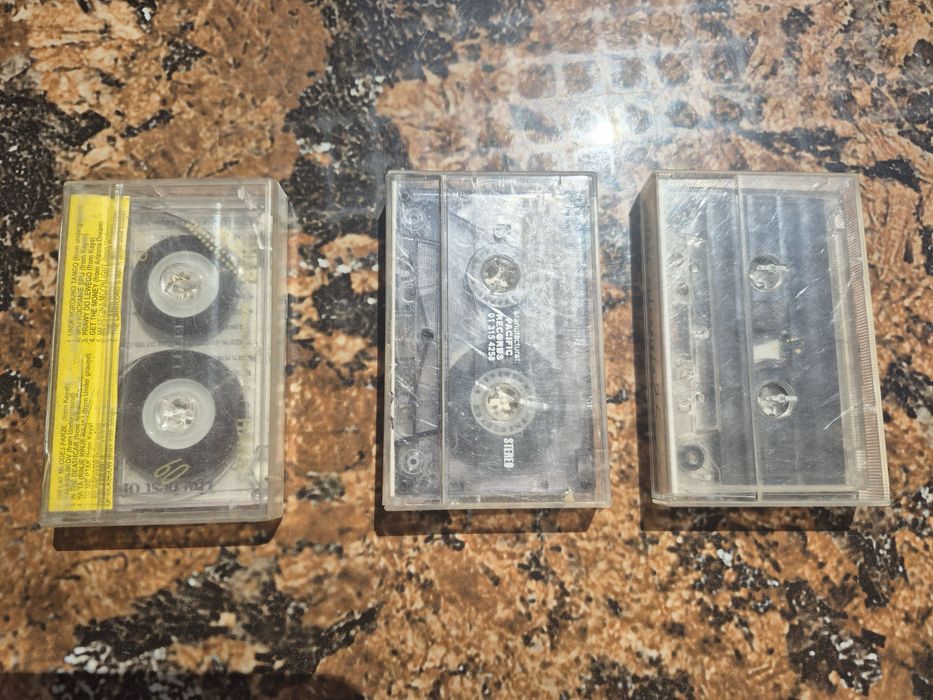 Vând Lot 10 caseta audio originale muzica mixta  Romanesca usoara & Colinde de  Craciun