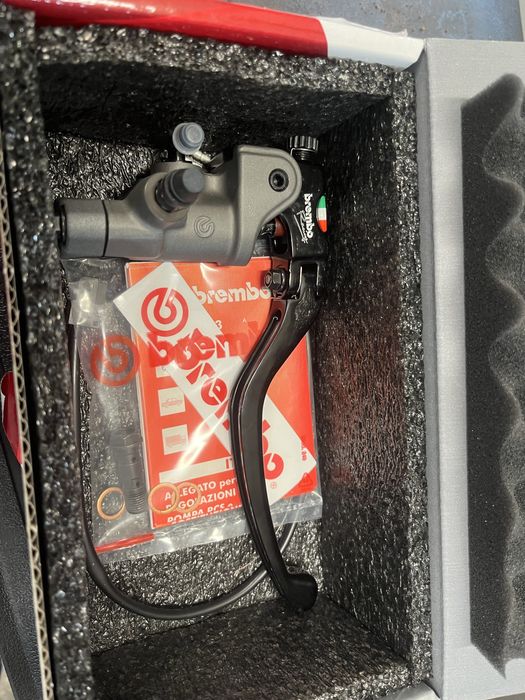 Vand  Pompă frână Brembo – nouă, originală