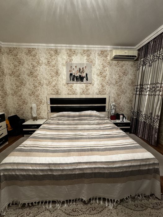 Продается спальный гарнитур