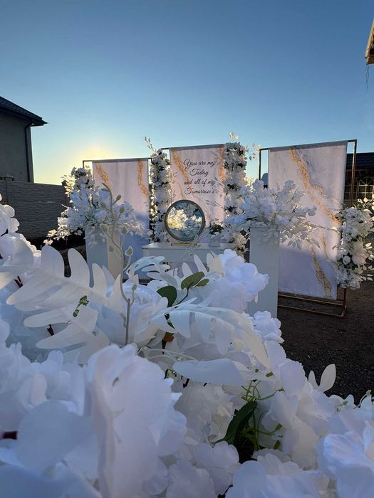 Inchiriere cort evenimente, aranjamente pentru gatitul miresei