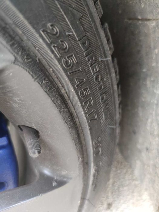 Продавам зимни гуми 7бр  225 45 17