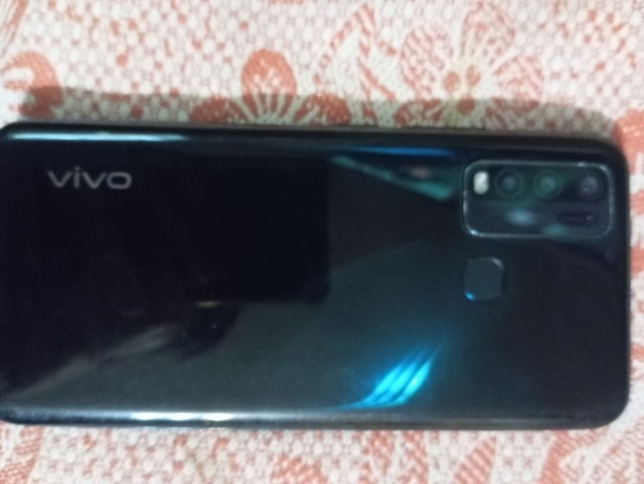Смартфон виво 64 гига