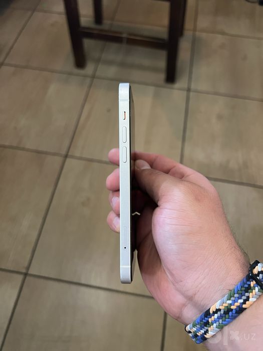 iPhone 12 на гарантии