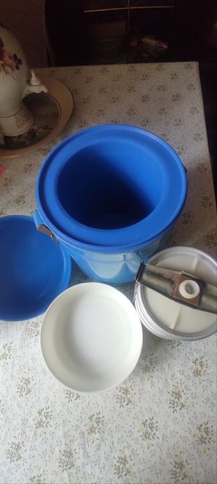 Термос для горячей пищи новый