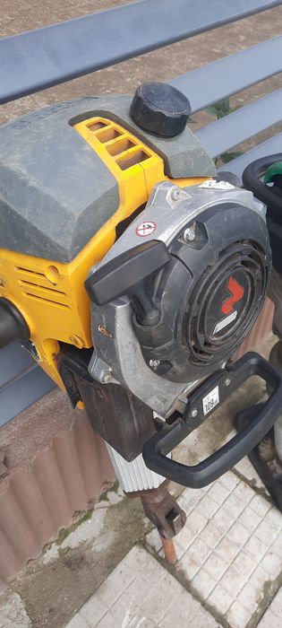 Бензинов Къртач Wacker Neuson bh65 и Тръмбовка