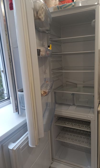 Продам холодильник индузит