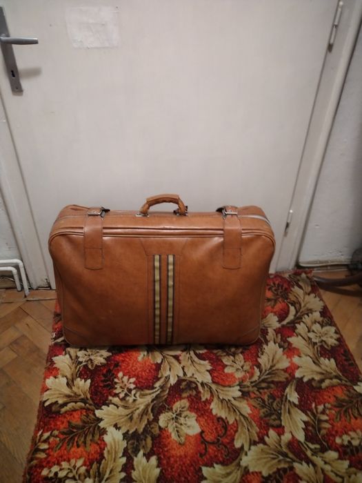 Valiză retro , anii 80