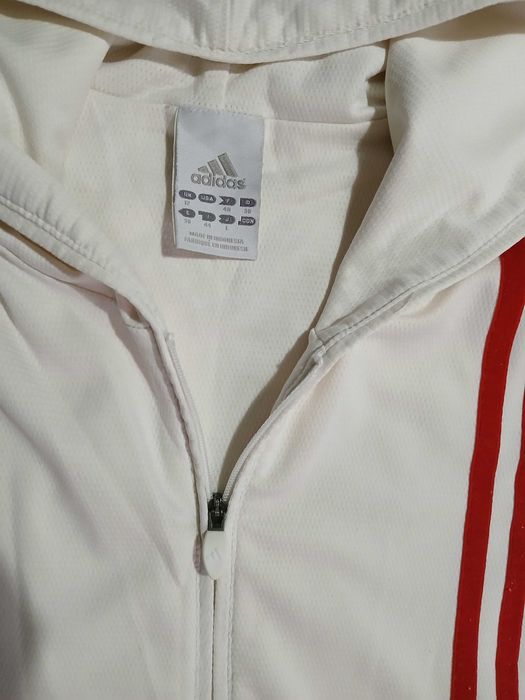 Суитчър Адидас с къс ръкав