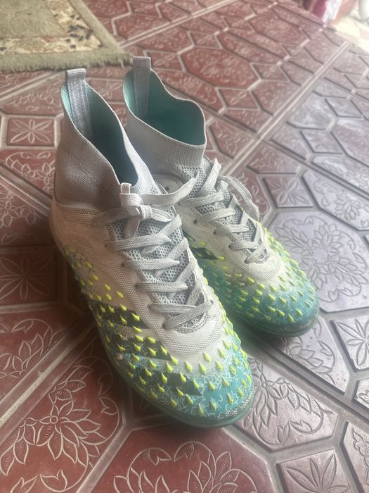 сороконожки Adidas Predator