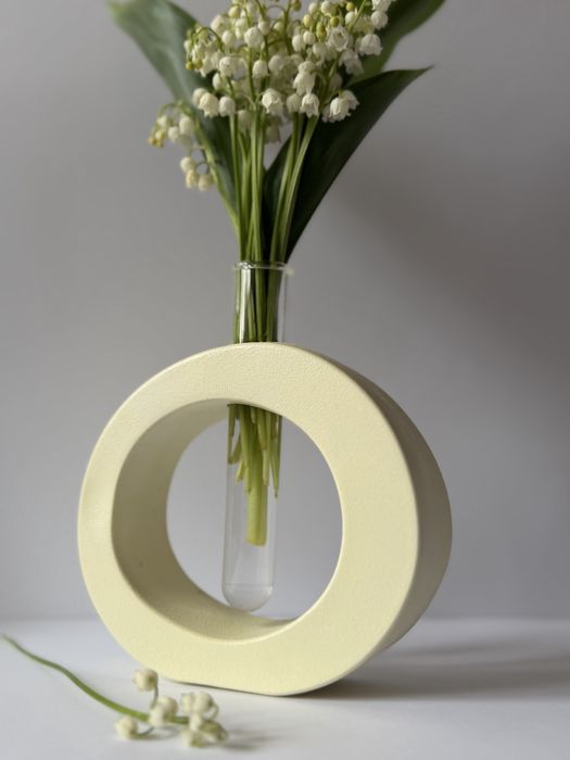 Vaza ovala din praf ceramic