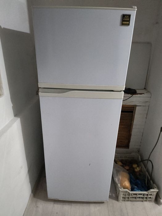 Холодильник SAMSUNG