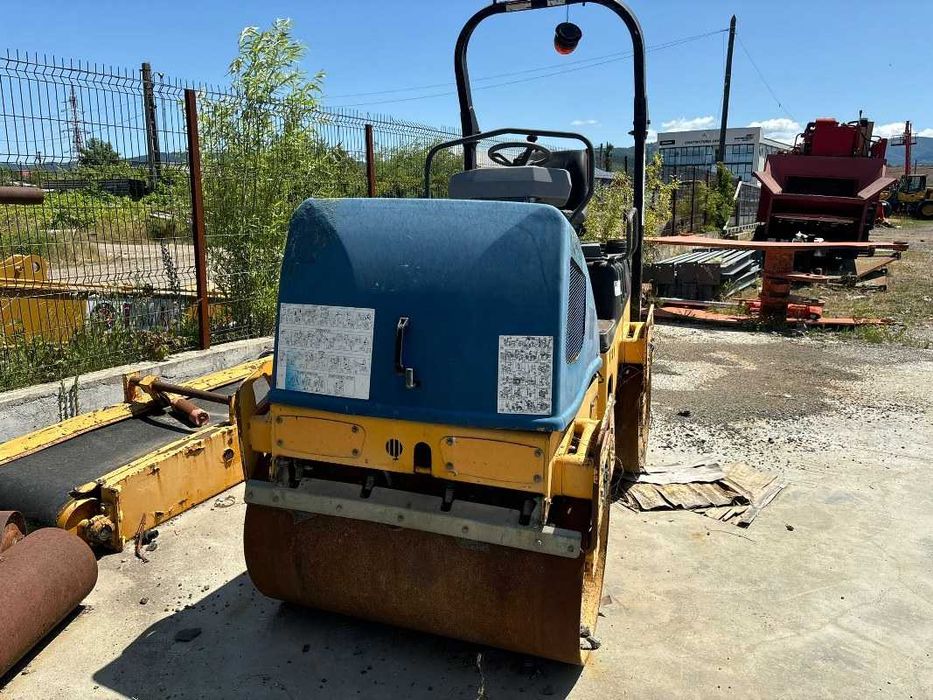 Dezmembrez cilindru compactor Volvo DD24