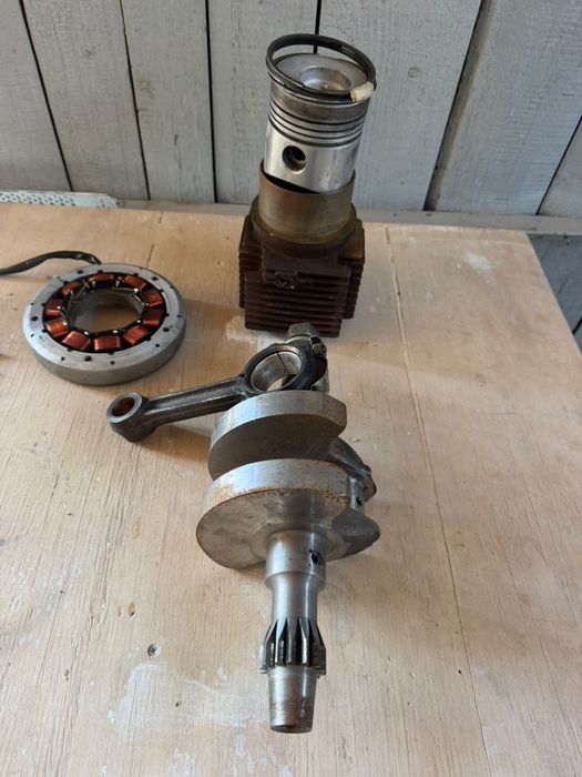 Vând set motor nou Lombardini 3LD 450 și diferite piese noi