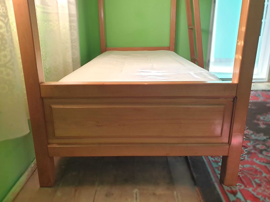 Pat etajat din lemn masiv de tei 90x200 cu saltele