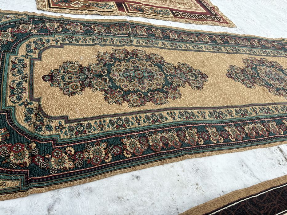 Продам б/у ковер 2х5