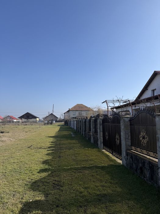 Casa de vanzare+teren  Babeni