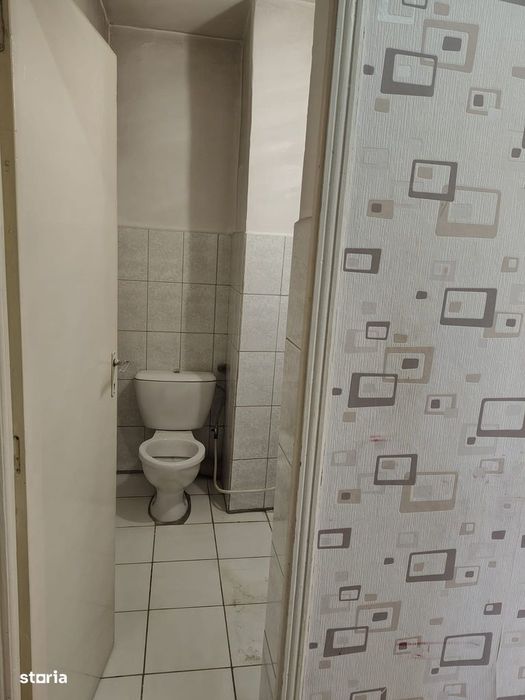 Apartament 3 camere de vanzare 2 bai Velenta