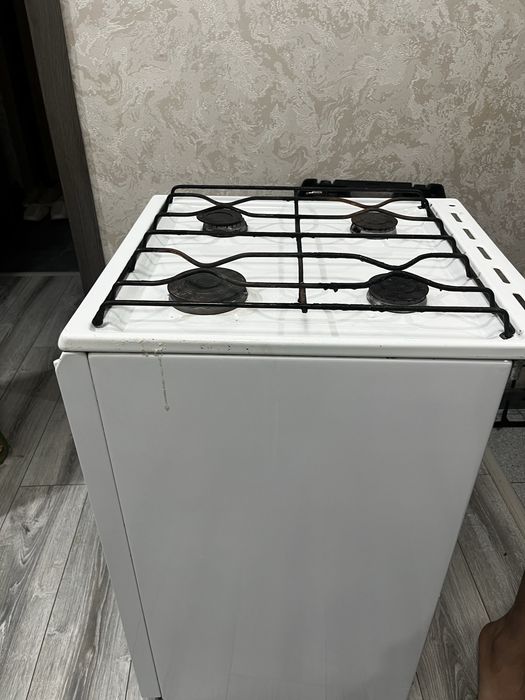 Продам газ плиту