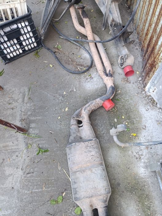 Глушитель на е34 .