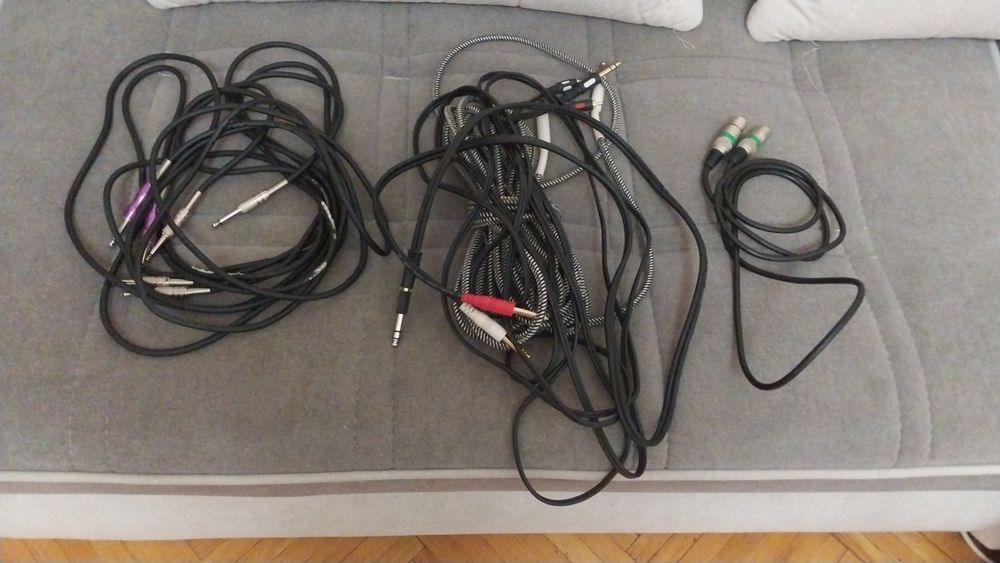 Срочно. Сет Behringer: B-2 Pro + C-1 + UM2 + AMP800 + Кабели +