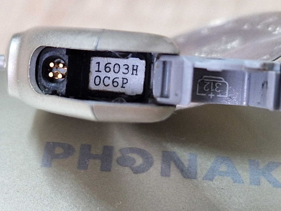Aparat Auditiv Phonak Bolero V90-M, Premium, calitate superioara/ Dreapta-profund