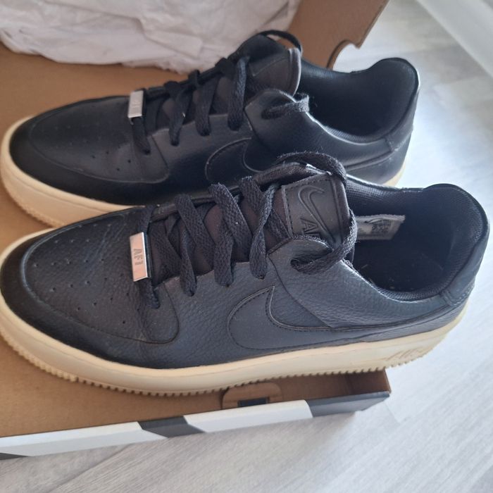 Кеды кеды б/у чёрного цвета