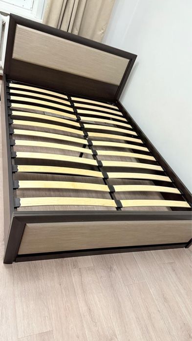 Продам спальный гарнитур