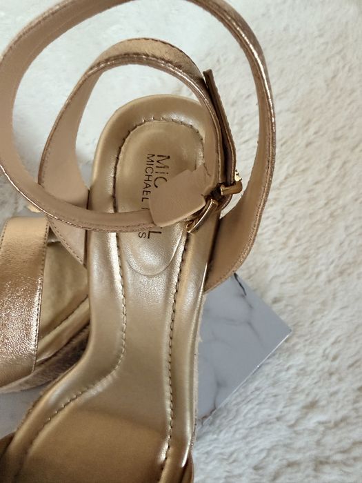 Sanda Mikhael Kors-wedge