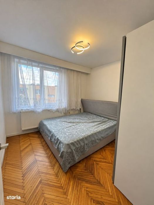 Apartament de vanzare, 61 mp, zona Decebal