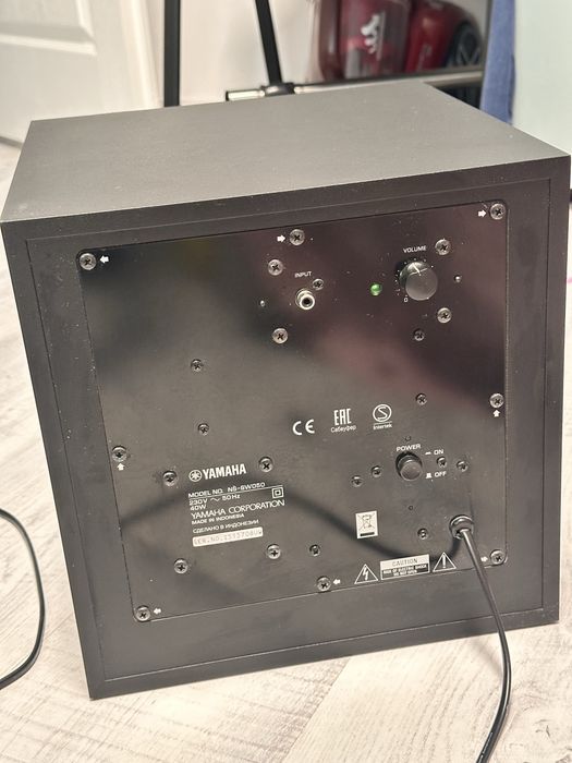 Subwoofer Yamaha  NS SW050