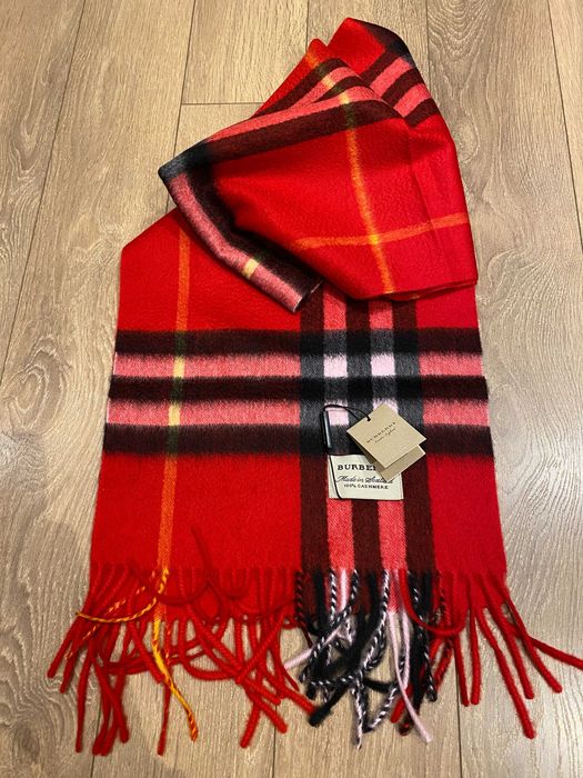 ОРИГИНАЛЕН BURBERRY Parade Red Check, кашмирен шал