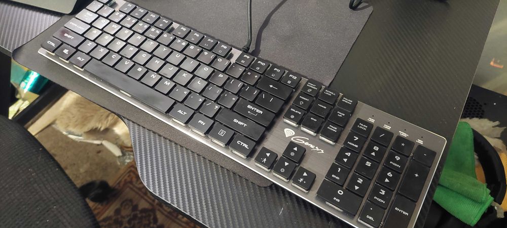 Механична клавиатура Genesis Thor 420