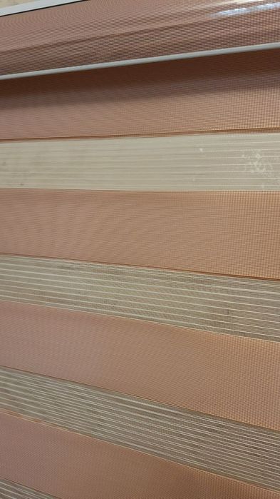 Жалюзи готовые красивые,рулонные