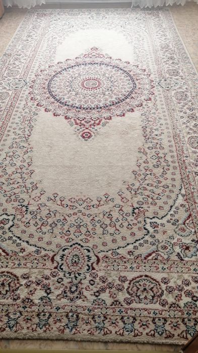 Продам ковер для зала