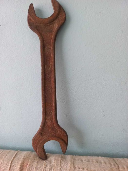 Продам ключ гаечный