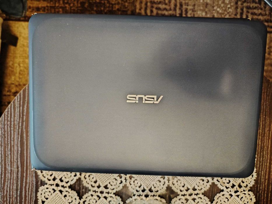 ASUS W202N запазен в много добро състояние