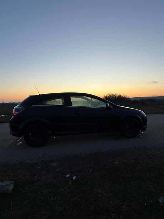 Opel Astra H GTC