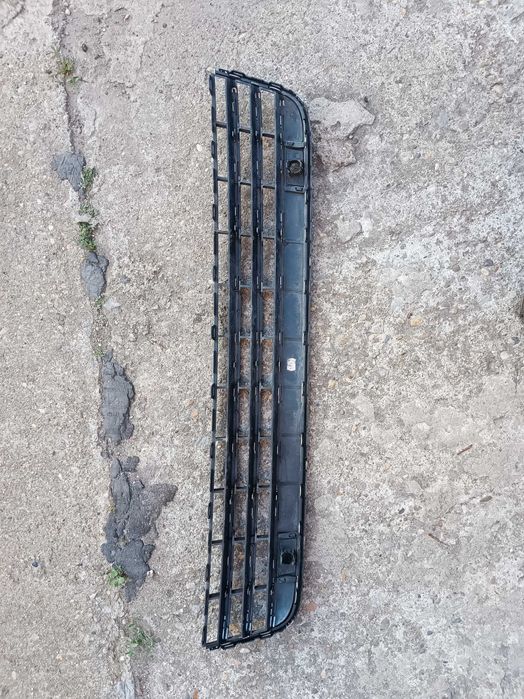 решетка предна броня Touareg 7P6 (2015)