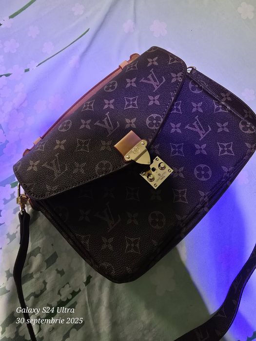 Geanta Louis Vuitton 200lei