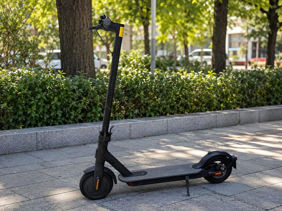 Продам электросамокат xiaomi