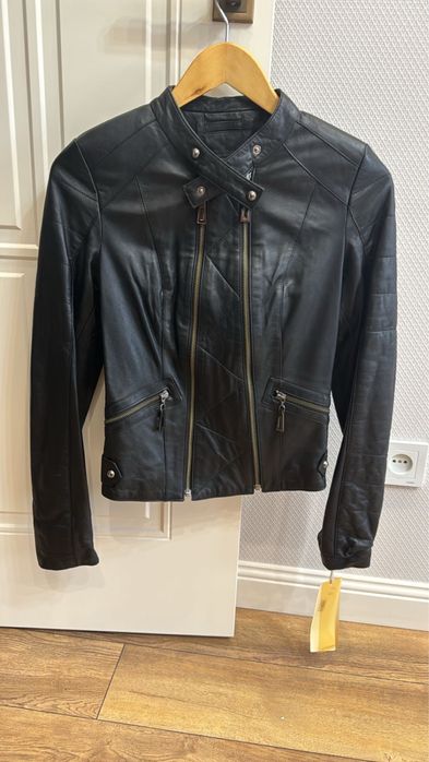Кожаный пиджак S размер